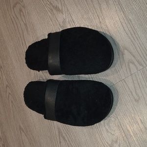 Gently Used Mr. PORTER Slides size 12